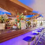 瑟维集团内里欧酒店